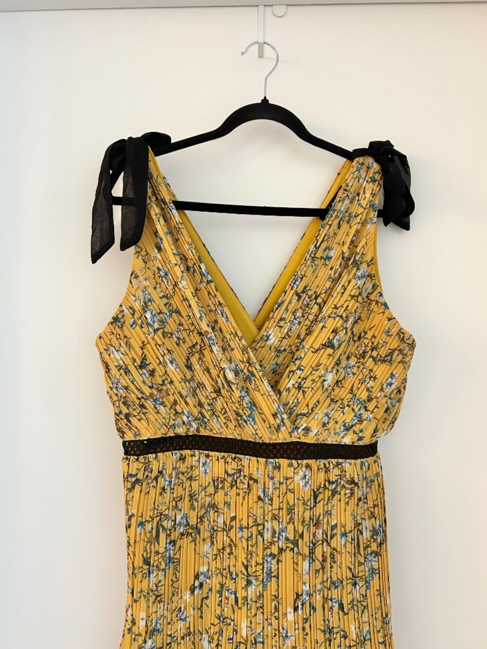 Lulus Such Sophistication Yellow Floral Print Pleated Summer Maxi Dress Size L - Picture 5 of 9